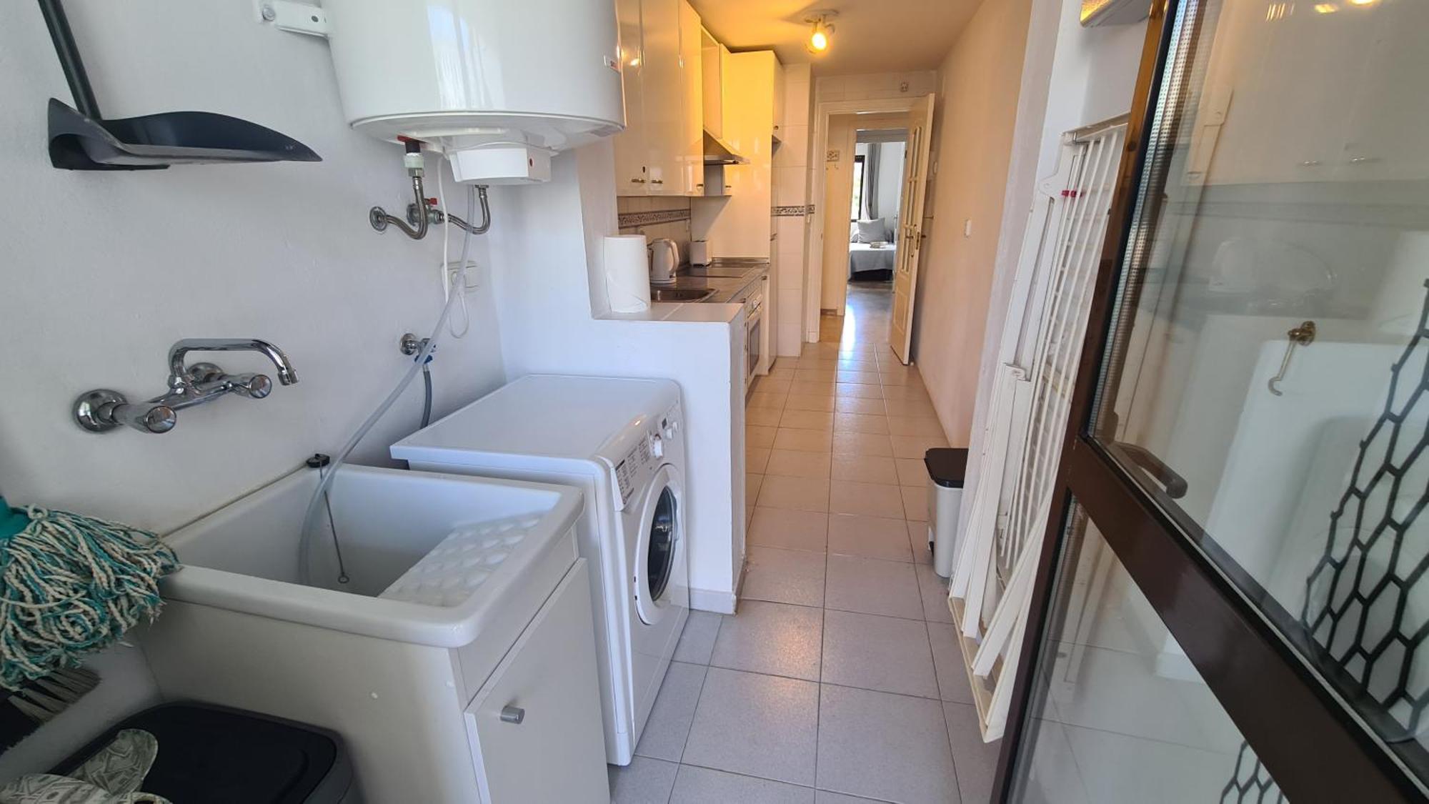 Lovely 2-Bed Apartment In Marina De La Duquesa Castillo de Sabinillas Exterior photo